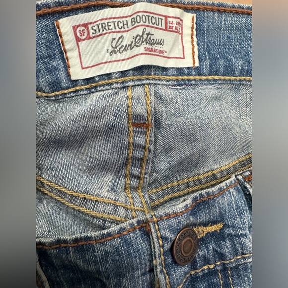 Levi Strauss &Co Women's Signature Low Rise Boot Cut Denim Jeans Misses 10 Short - Picture 8 of 8